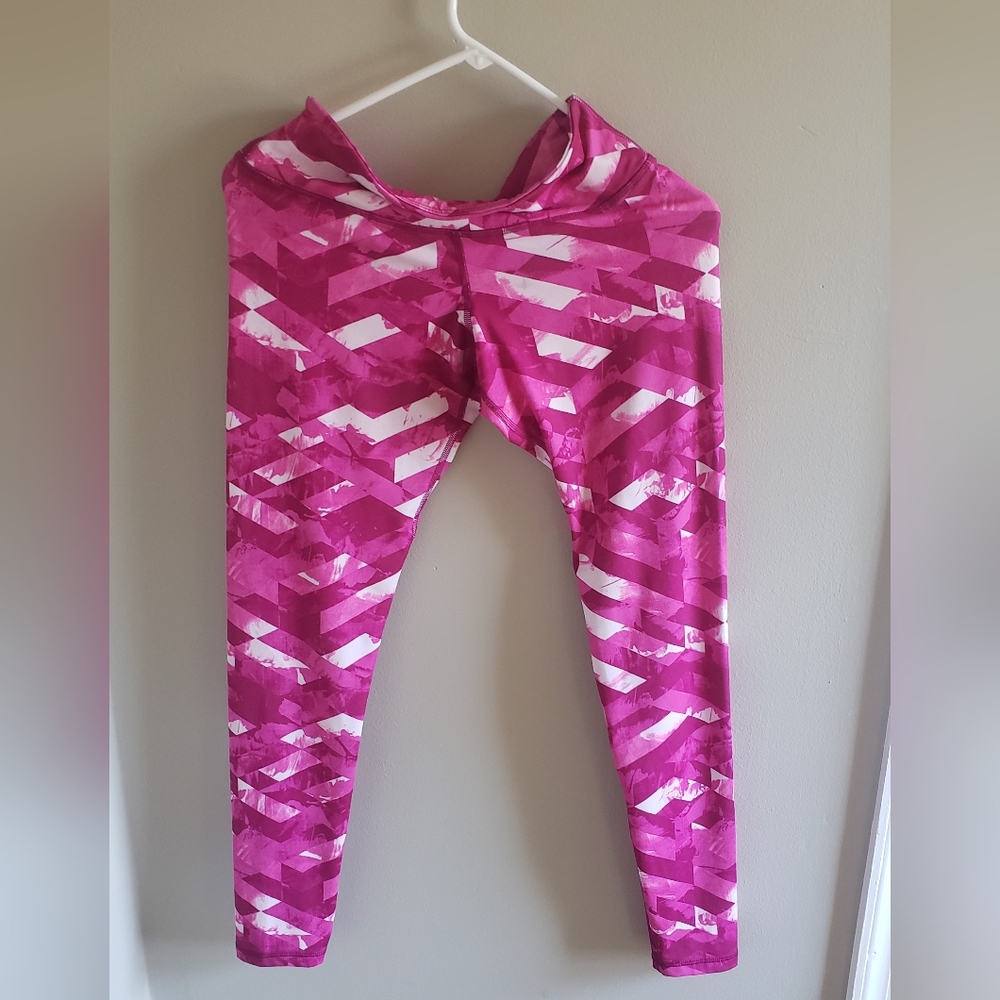 Womens pink camo workout leggings